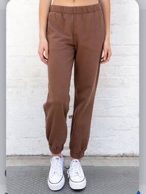 Brandy Melville Rosa Sweatpants in Brown - Size S/M